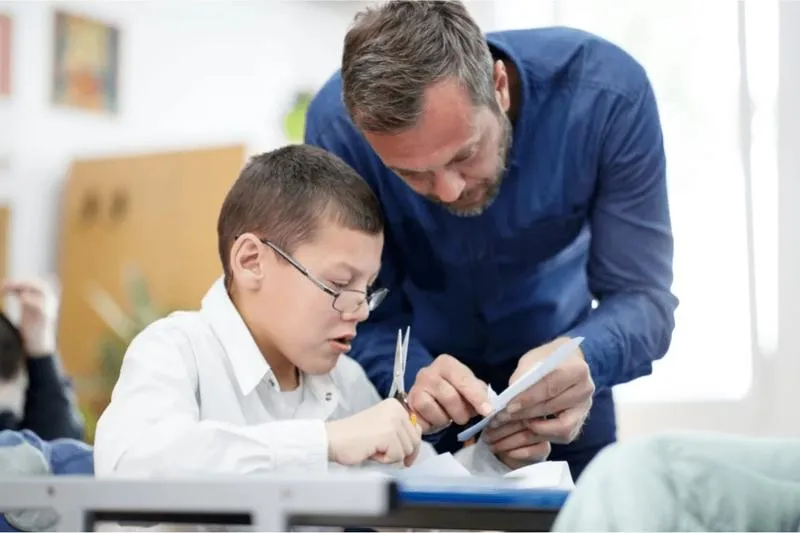 Efektywne metody pracy nauczyciela wspomagającego w codziennej edukacji uczniów