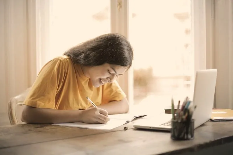 Jak skutecznie zacząć maturę ustną i uniknąć stresu w prezentacji: praktyczny przewodnik
